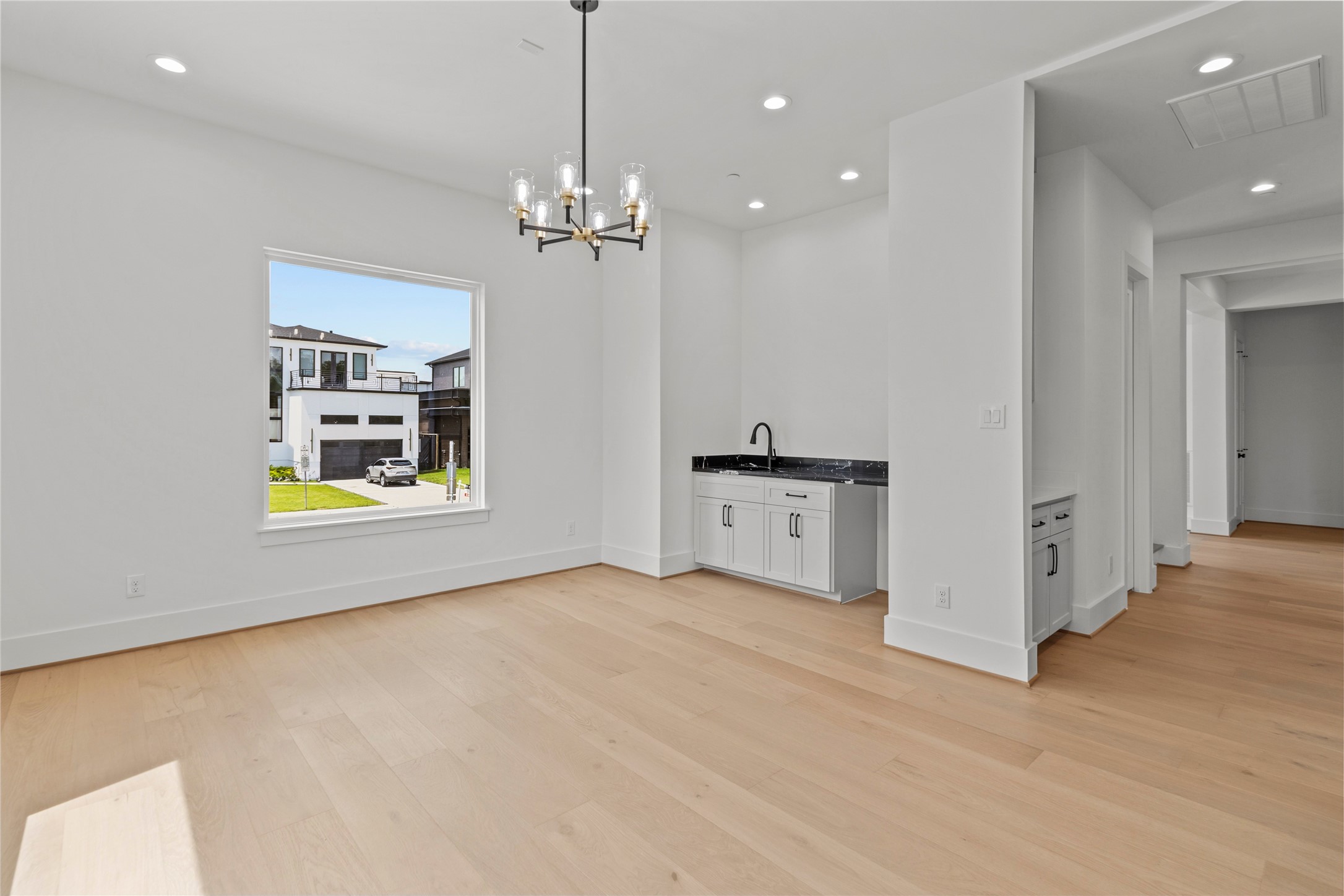 5009 Holt Street Property Photo 17