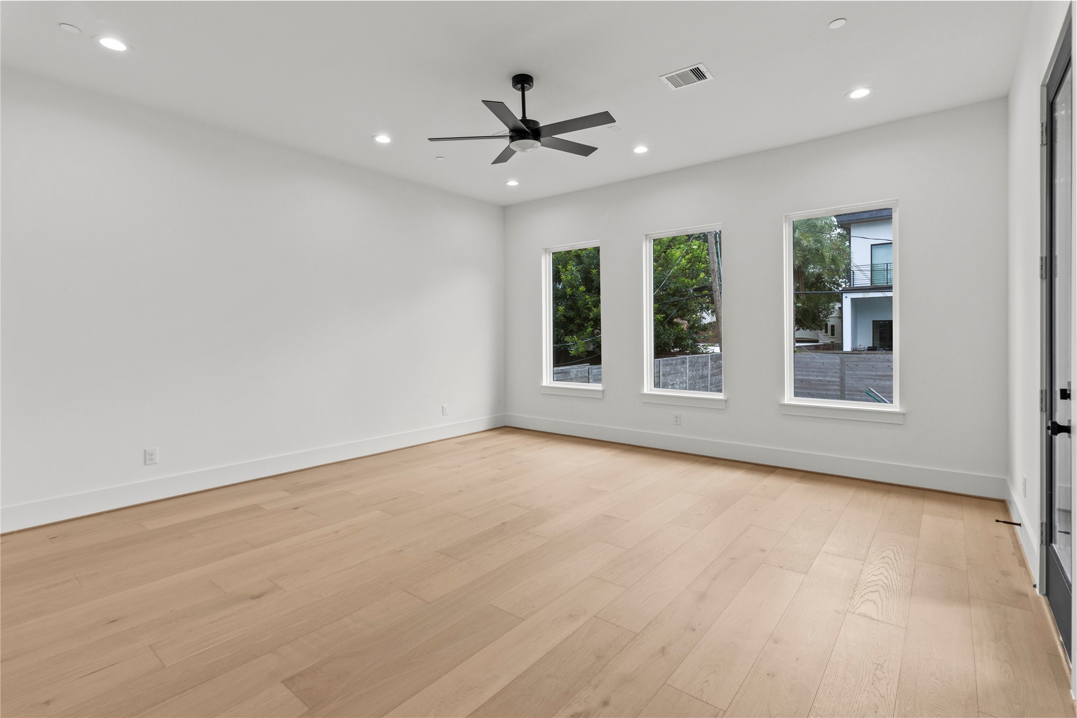 5009 Holt Street Property Photo 19