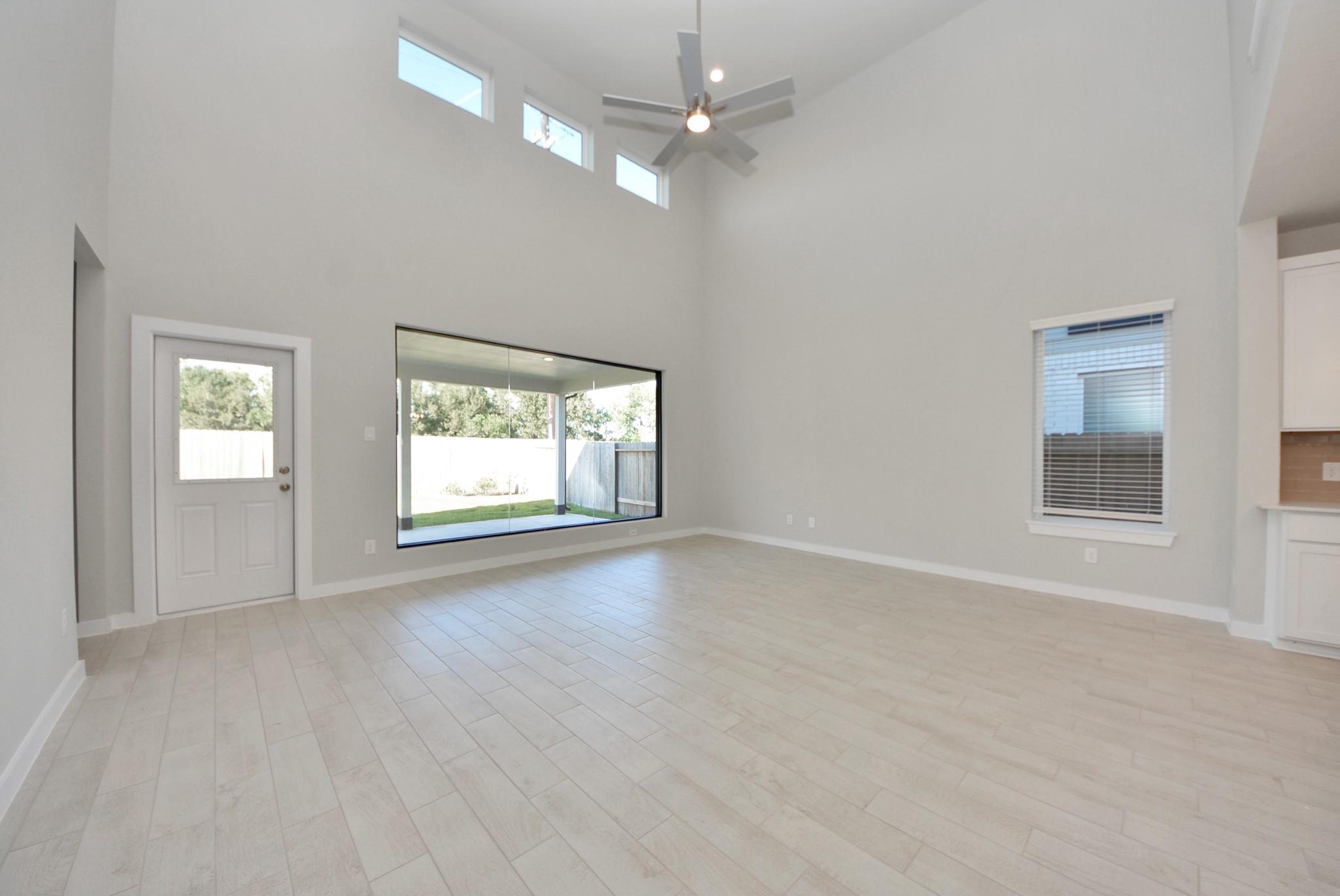 15111 Statice Trail, Houston Tx 77044 Property Photo 17
