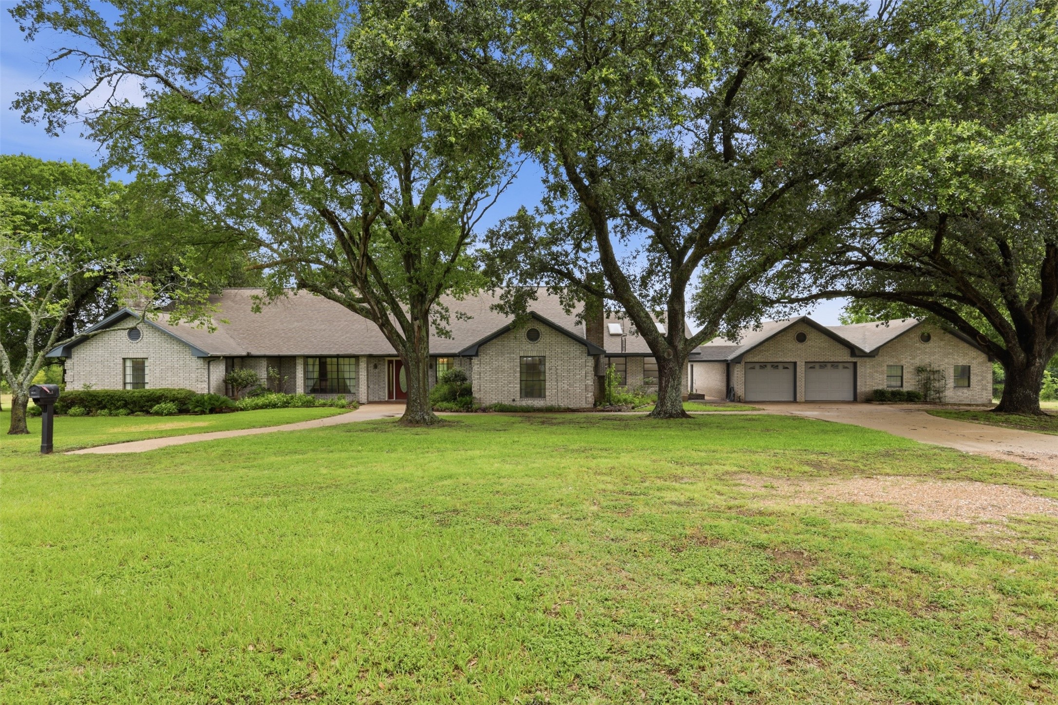 4124 Fm 149 Road W Property Photo 4