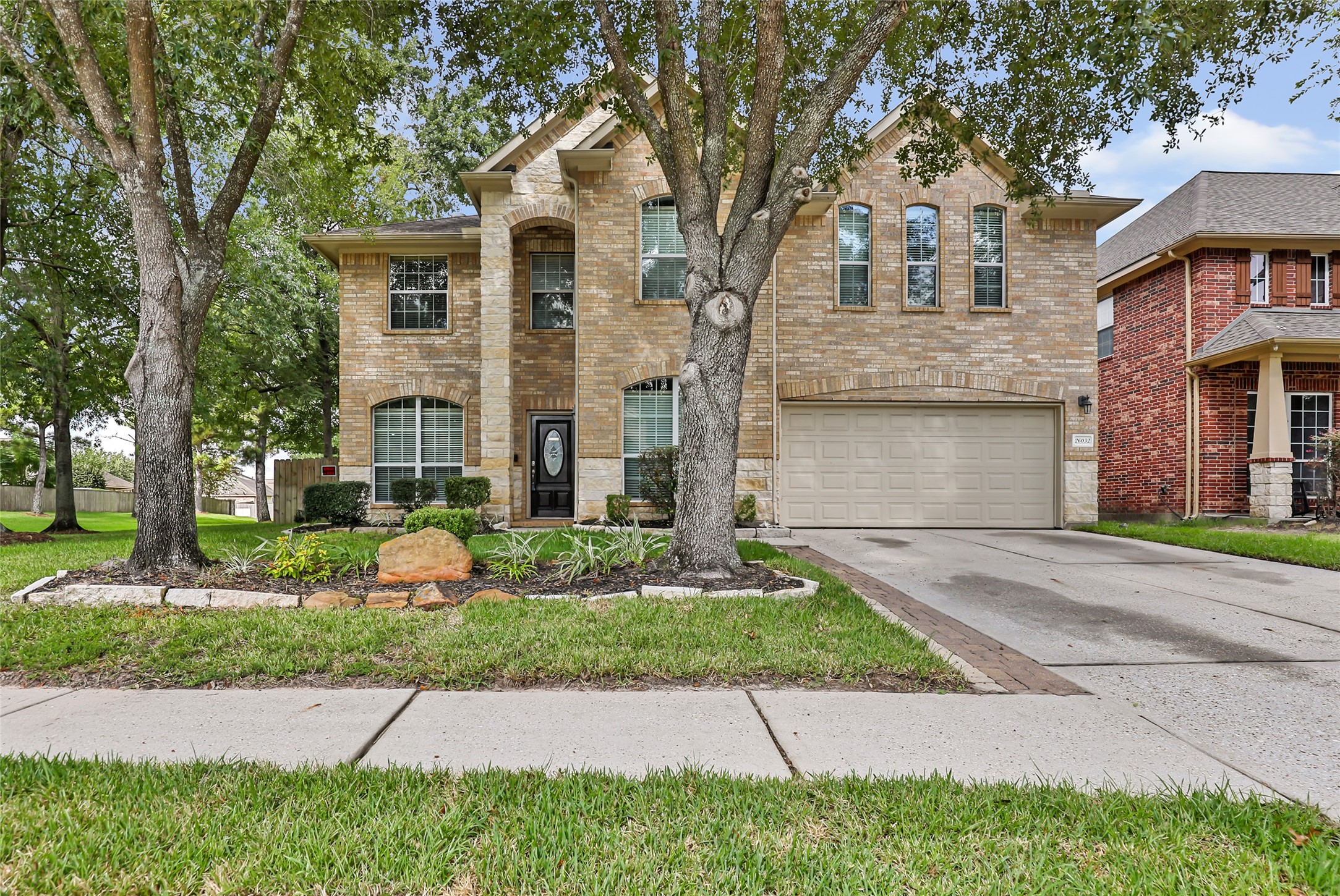 26032 Royal Emerald Lane Property Photo 1