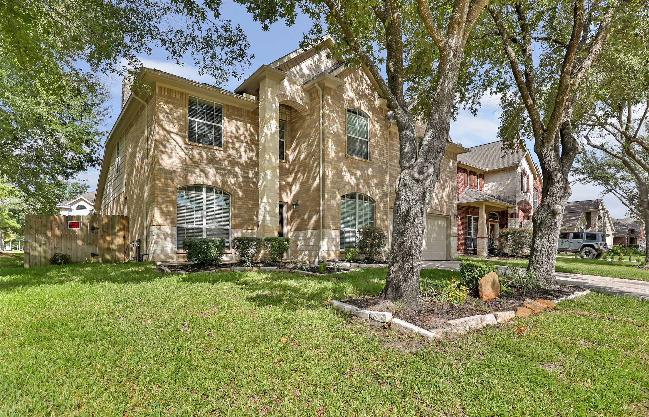 26032 Royal Emerald Lane Property Photo 2