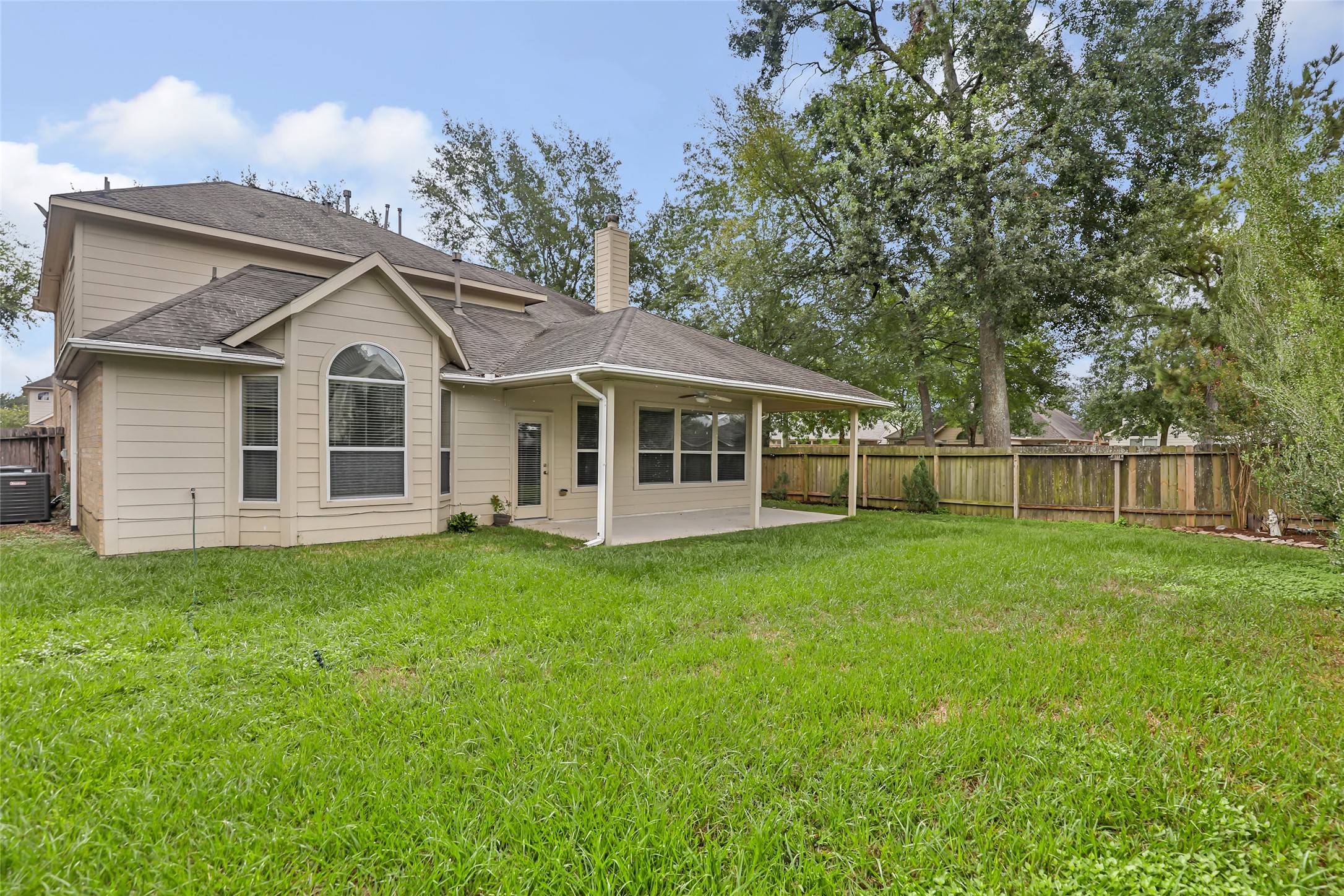 26032 Royal Emerald Lane Property Photo 6