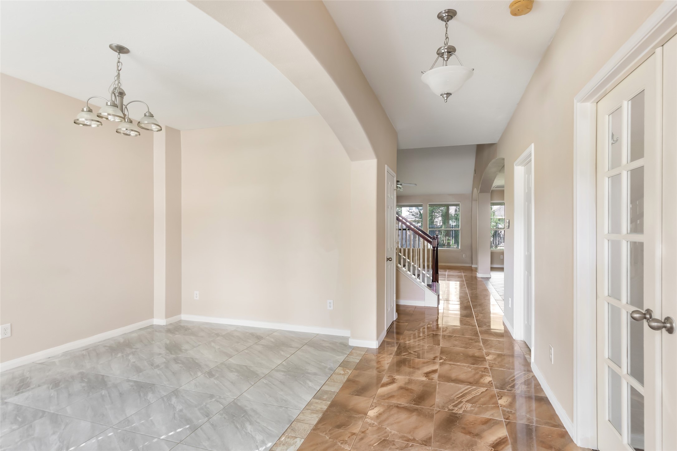 26032 Royal Emerald Lane Property Photo 9