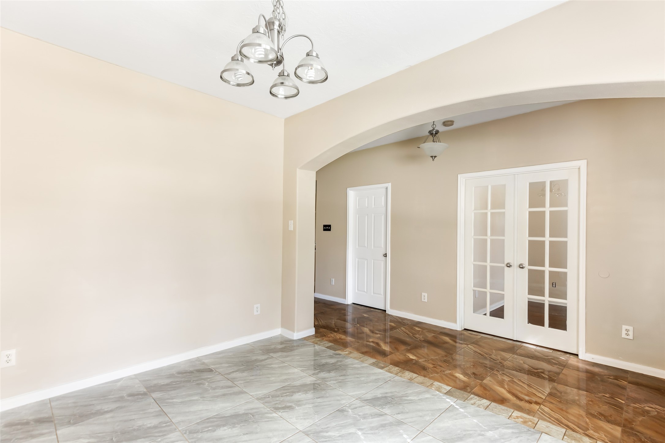 26032 Royal Emerald Lane Property Photo 12
