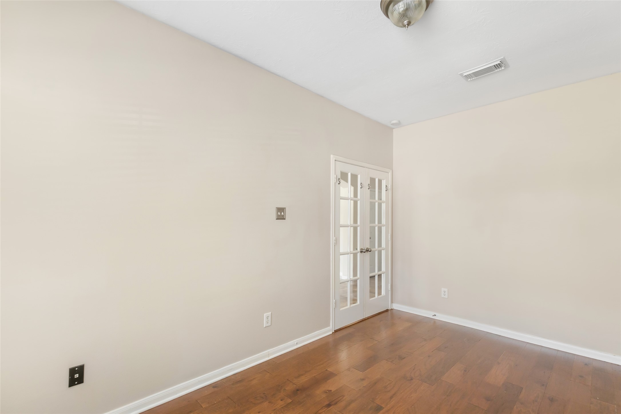 26032 Royal Emerald Lane Property Photo 14