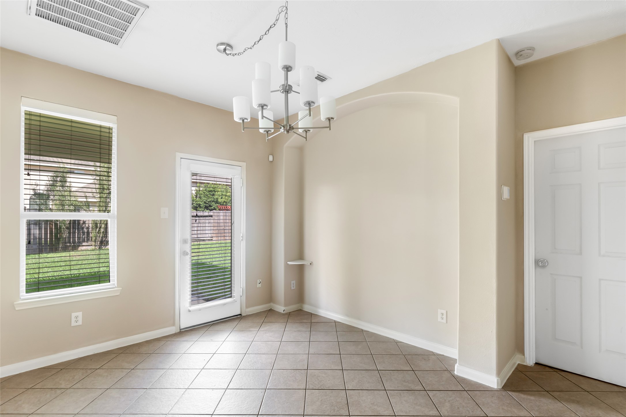 26032 Royal Emerald Lane Property Photo 22
