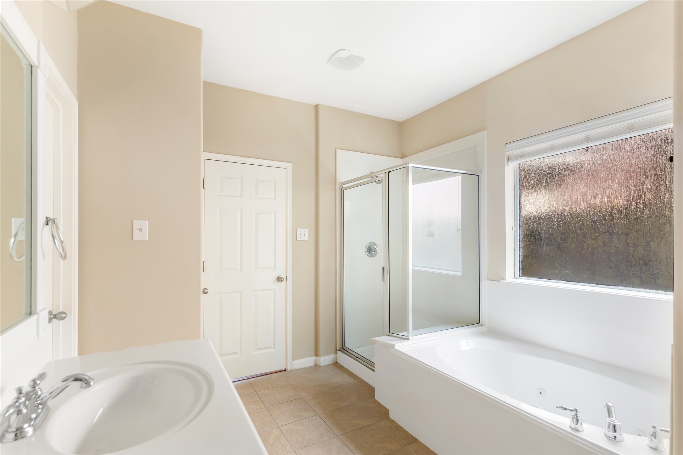 26032 Royal Emerald Lane Property Photo 34