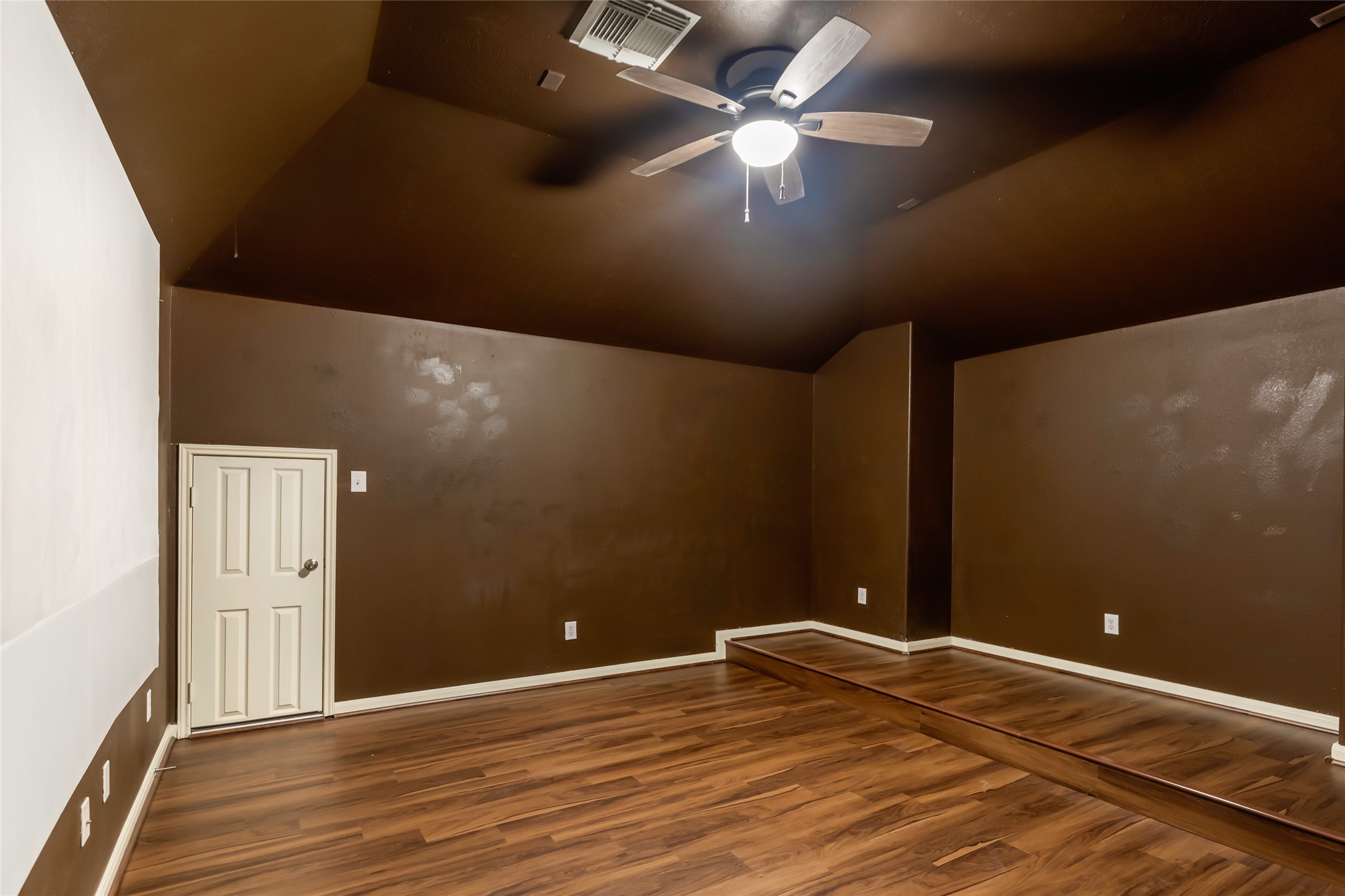 26032 Royal Emerald Lane Property Photo 40