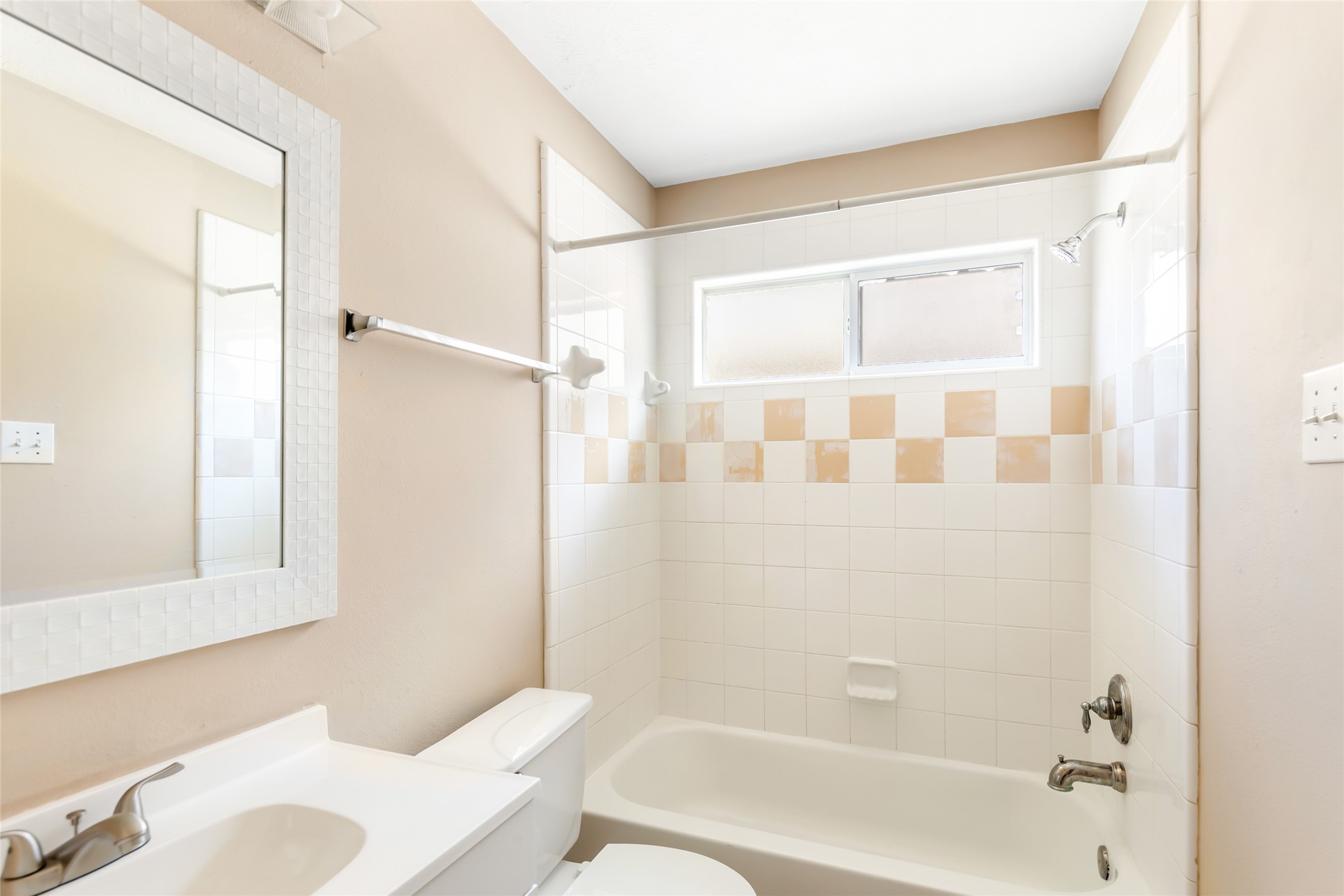 26032 Royal Emerald Lane Property Photo 45