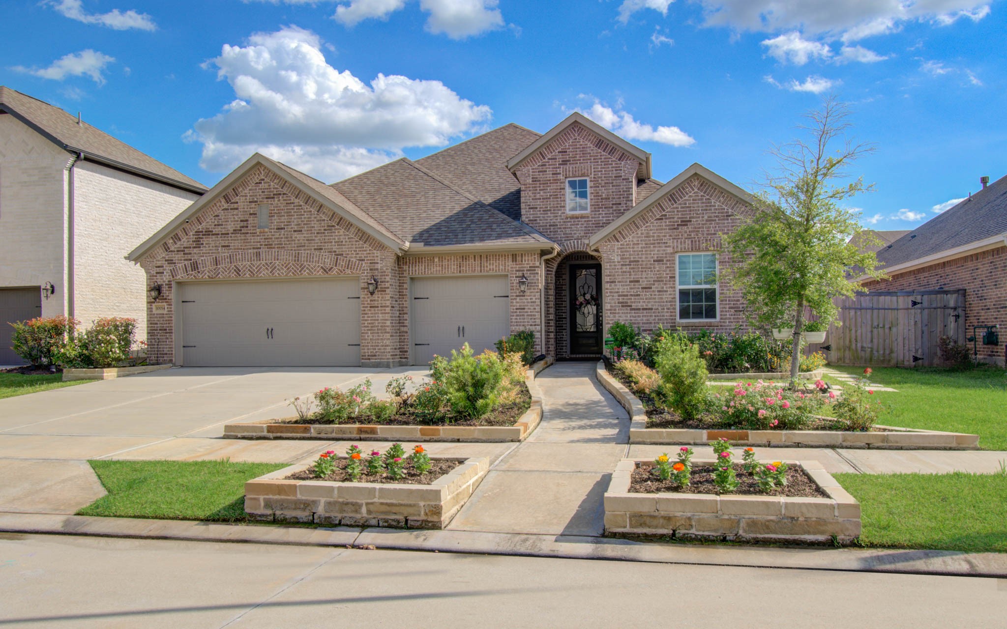 10014 Knollwood Lane Property Photo 1