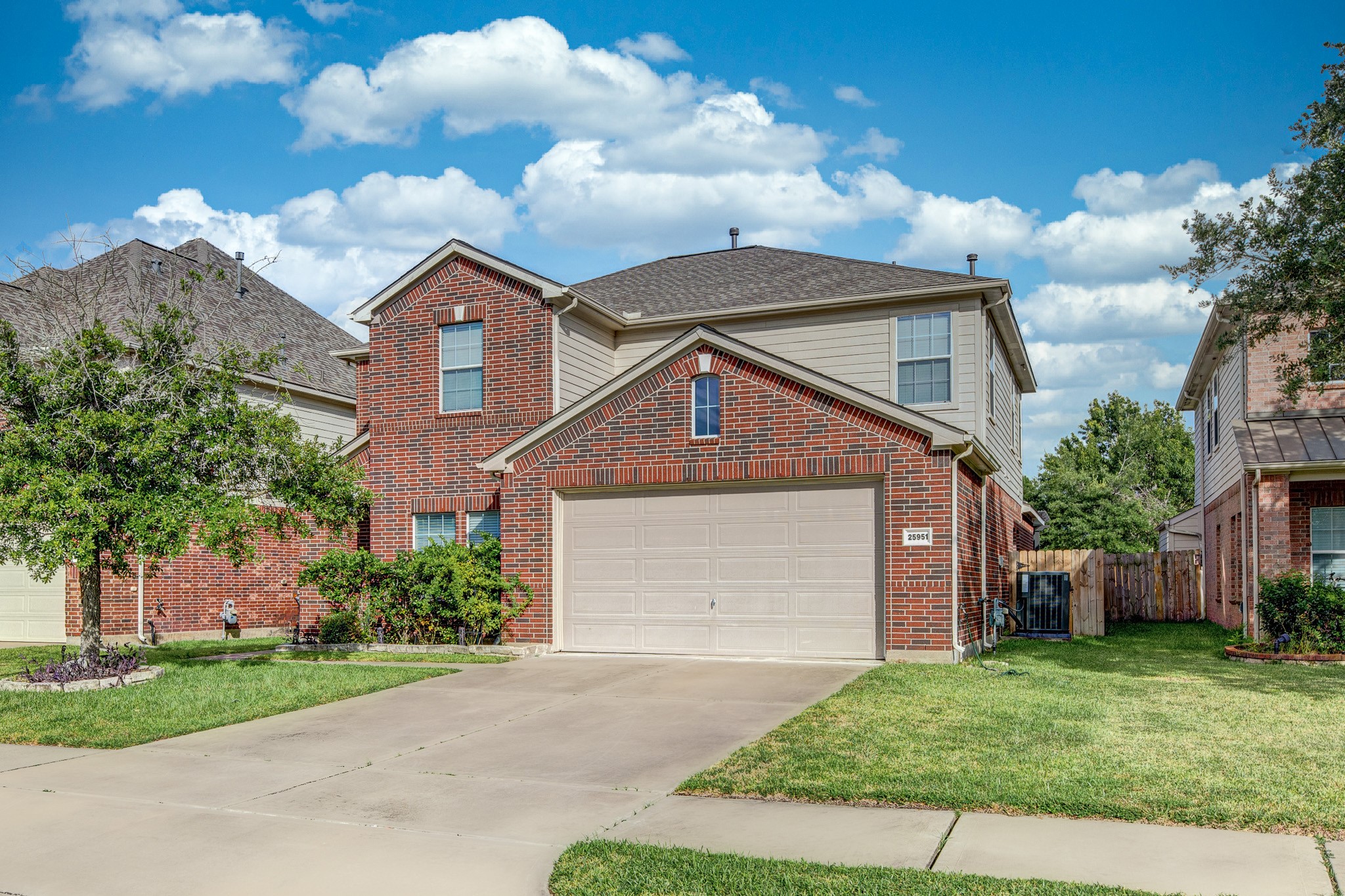 25951 Ravenside Drive Property Photo 2