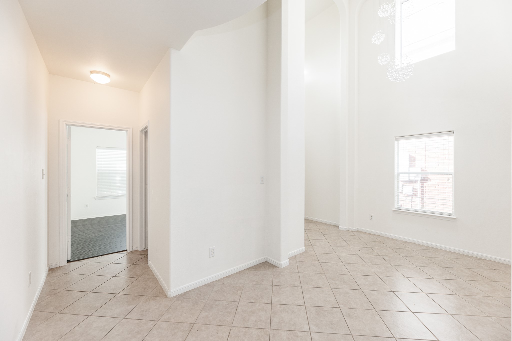 25951 Ravenside Drive Property Photo 8
