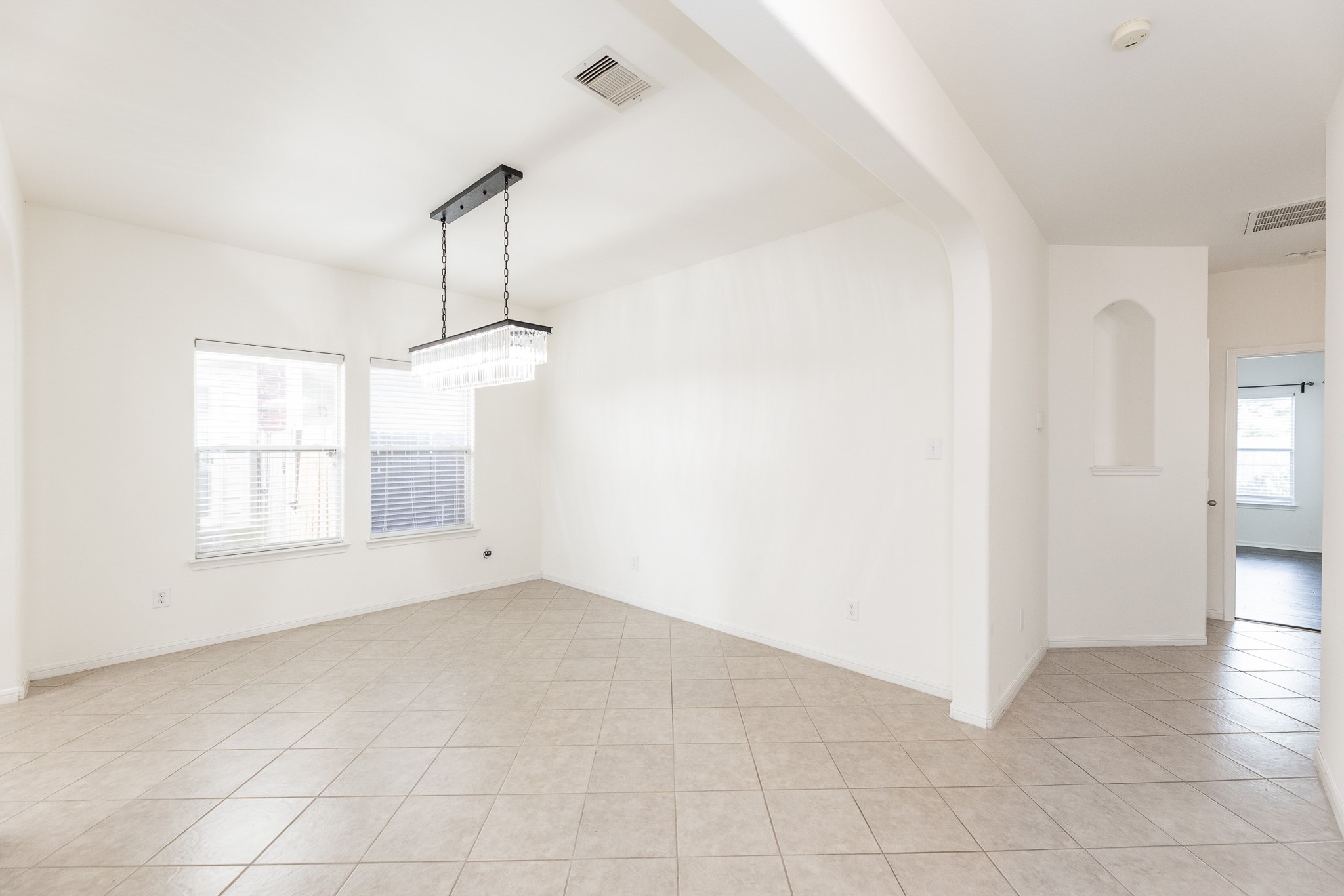 25951 Ravenside Drive Property Photo 9