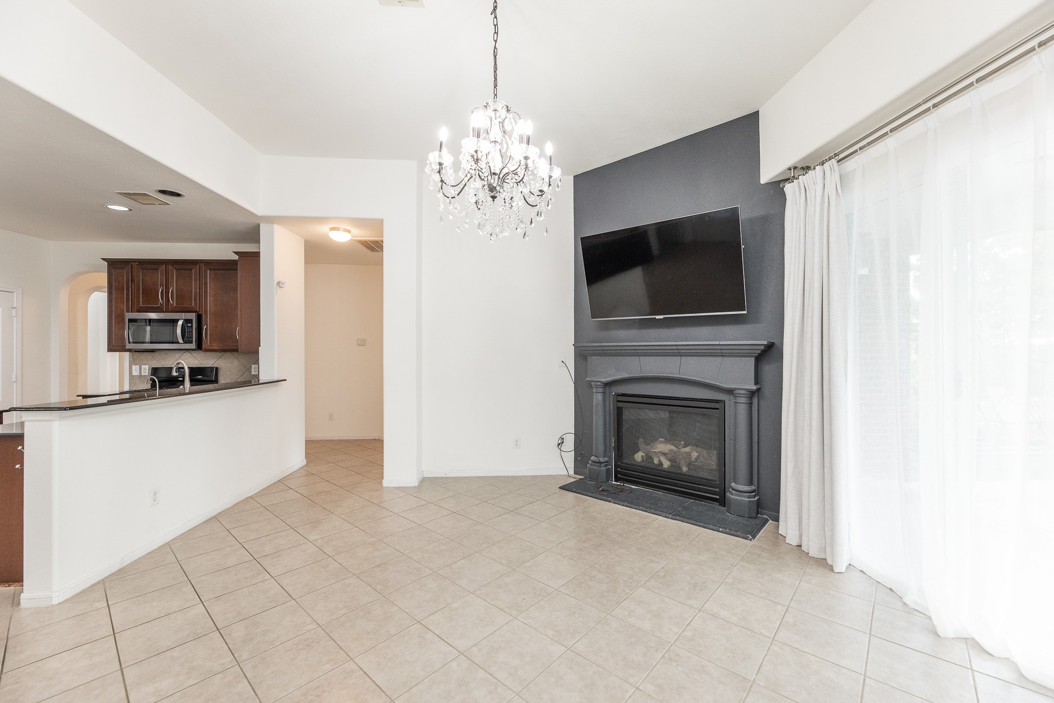 25951 Ravenside Drive Property Photo 13