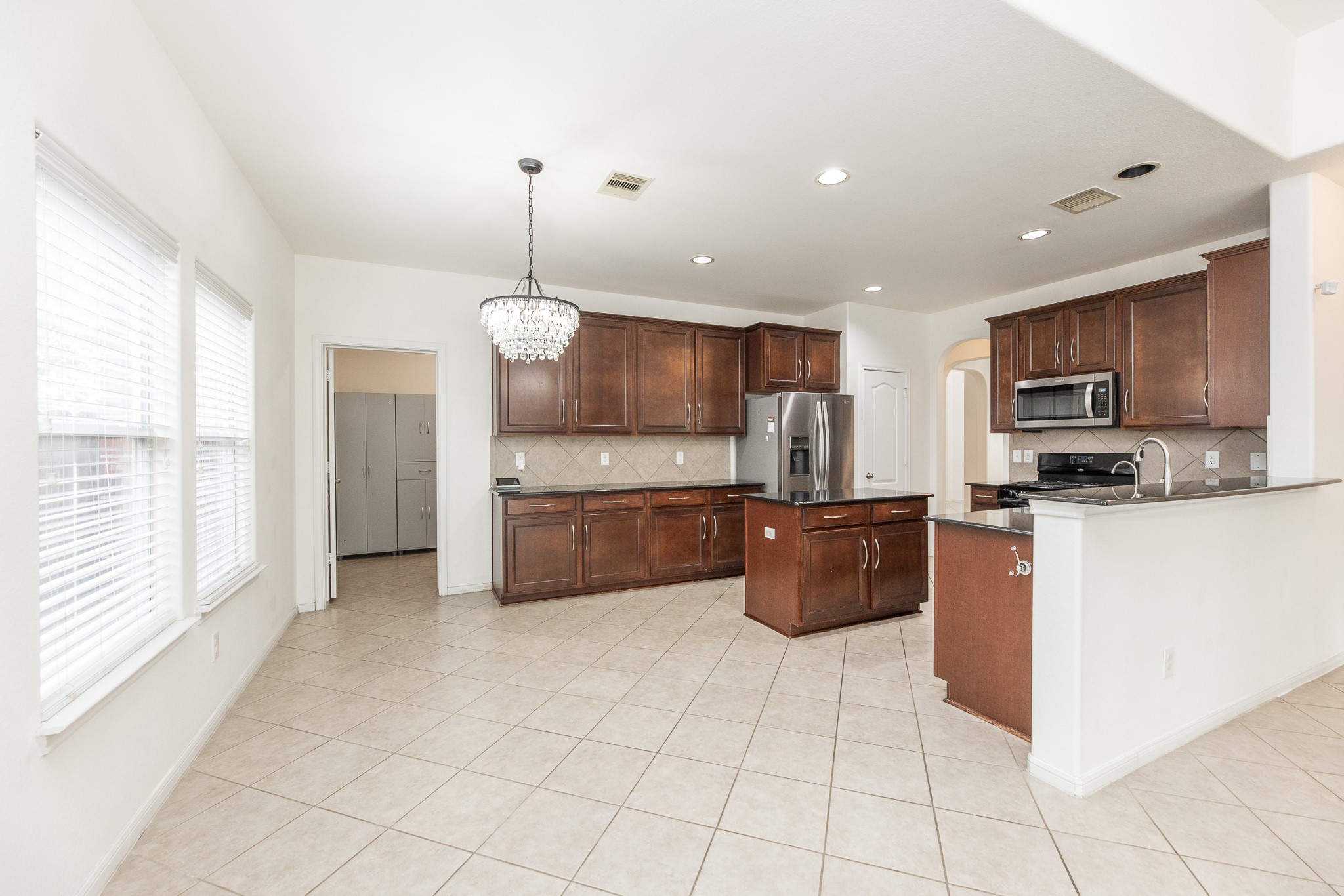 25951 Ravenside Drive Property Photo 15