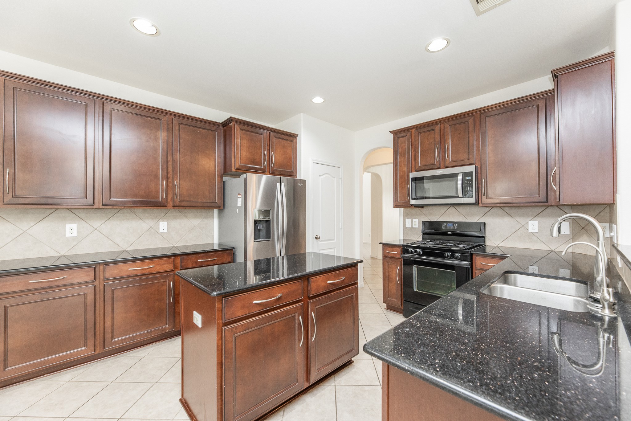 25951 Ravenside Drive Property Photo 16