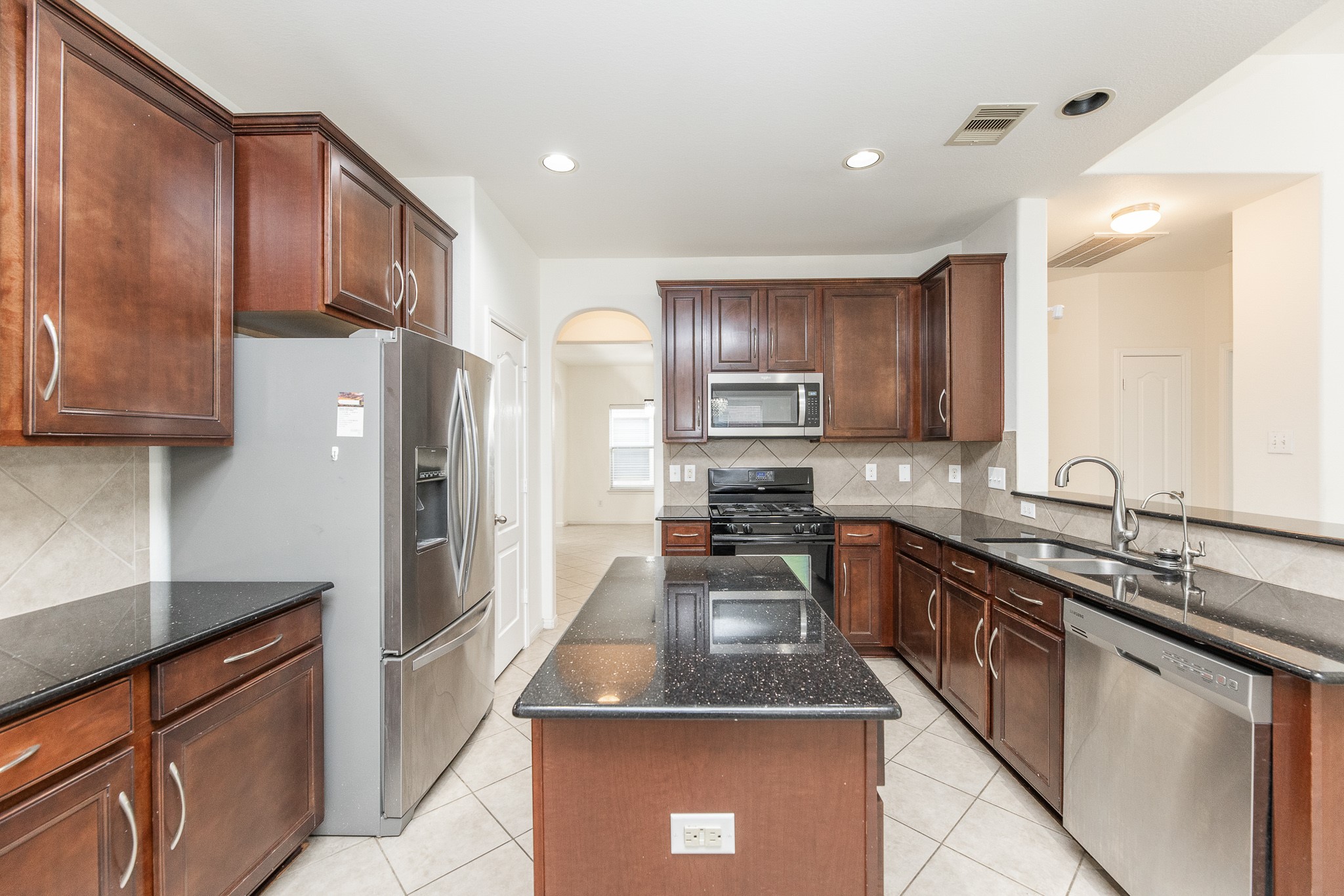 25951 Ravenside Drive Property Photo 17