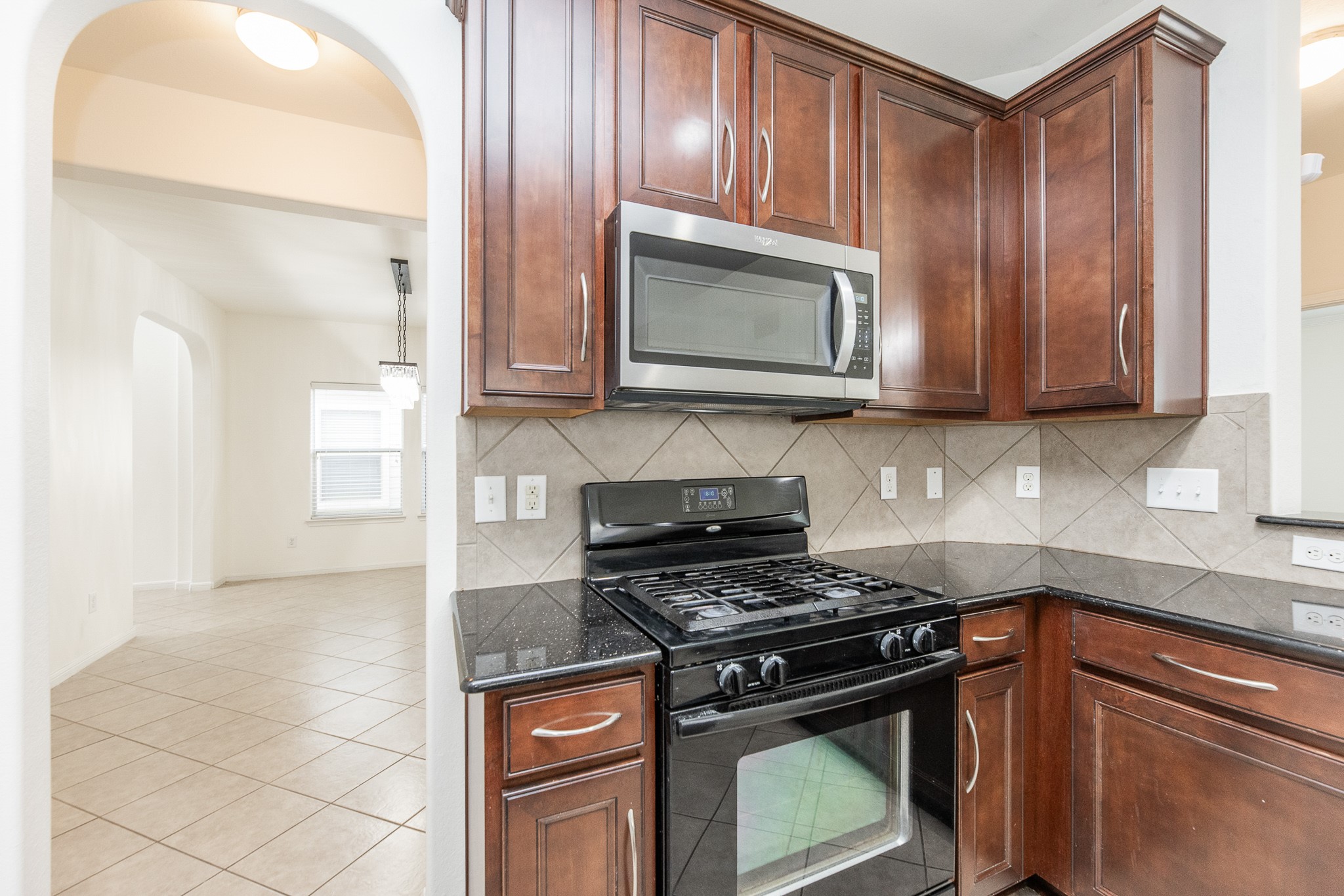 25951 Ravenside Drive Property Photo 18