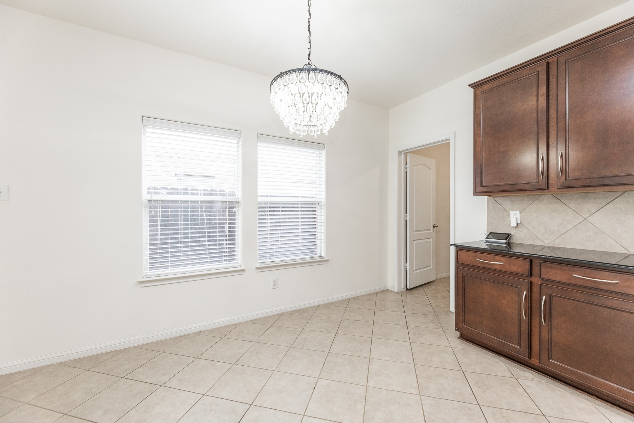 25951 Ravenside Drive Property Photo 20