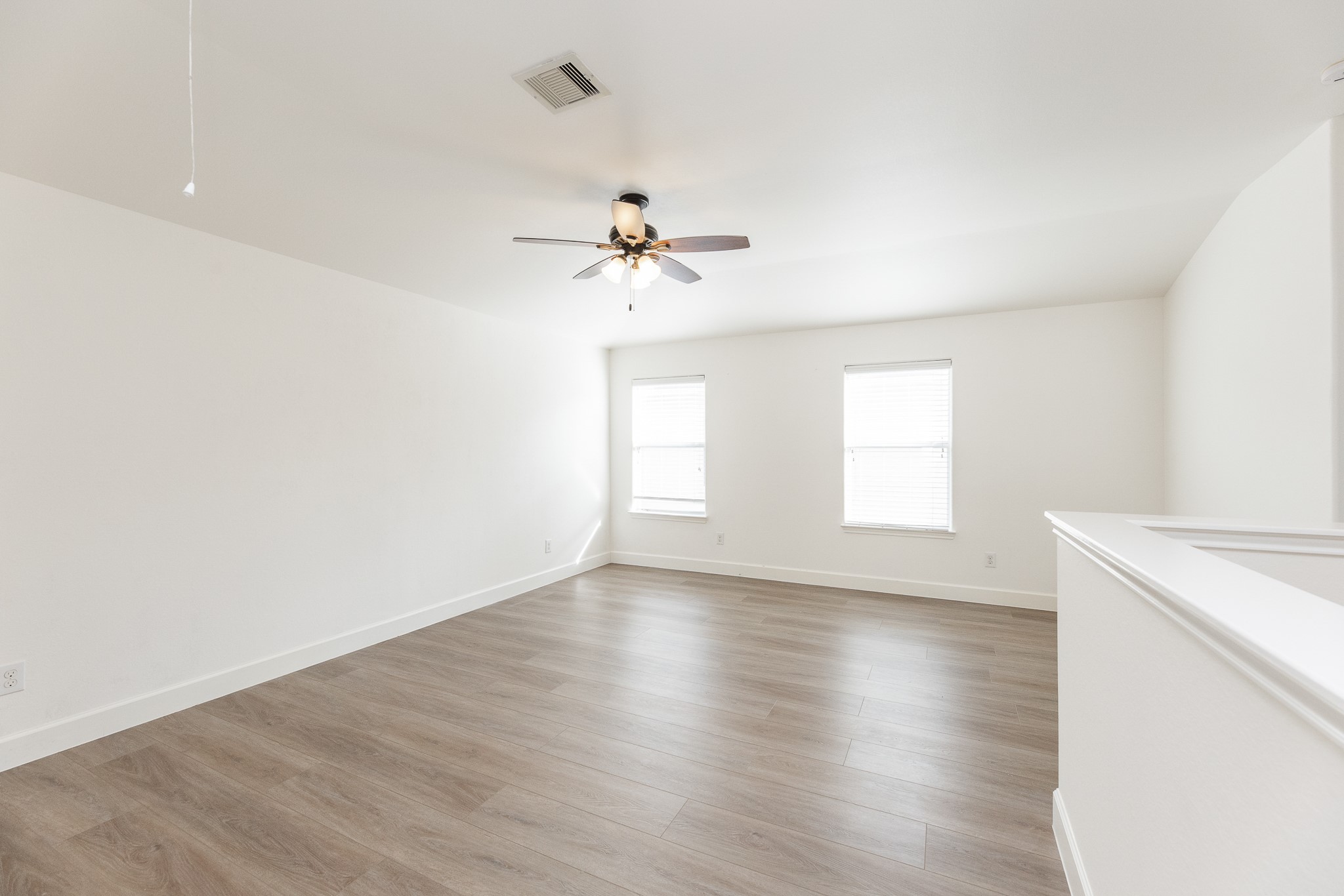25951 Ravenside Drive Property Photo 29
