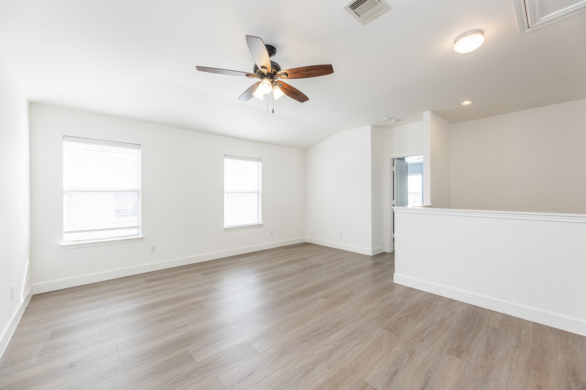 25951 Ravenside Drive Property Photo 30