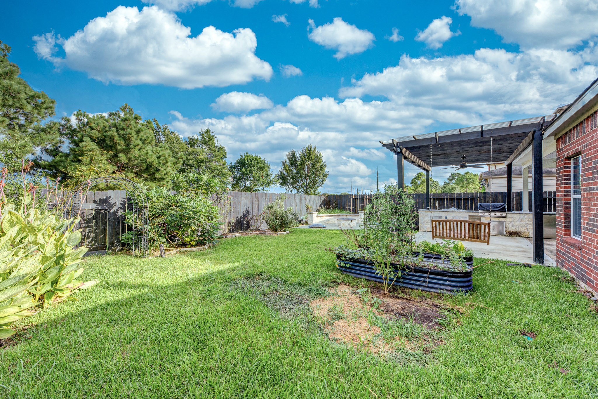25951 Ravenside Drive Property Photo 45