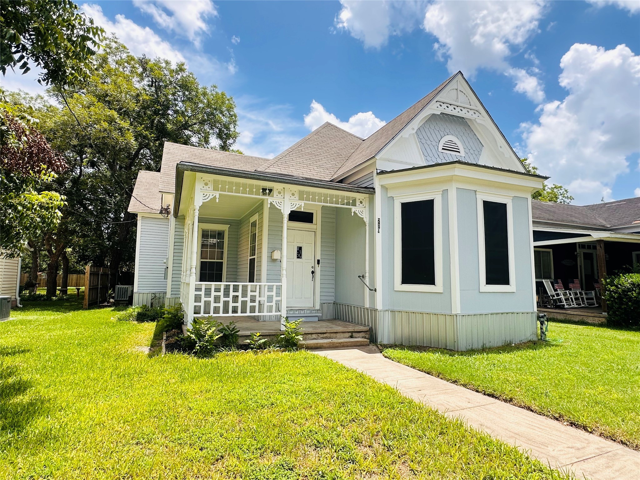207 Schrimsher Street Property Photo 2