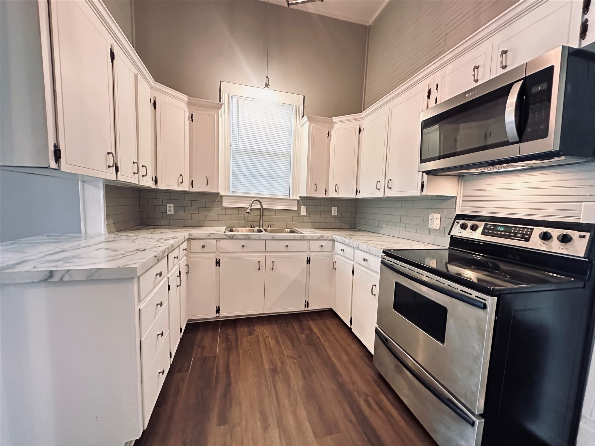 207 Schrimsher Street Property Photo 15