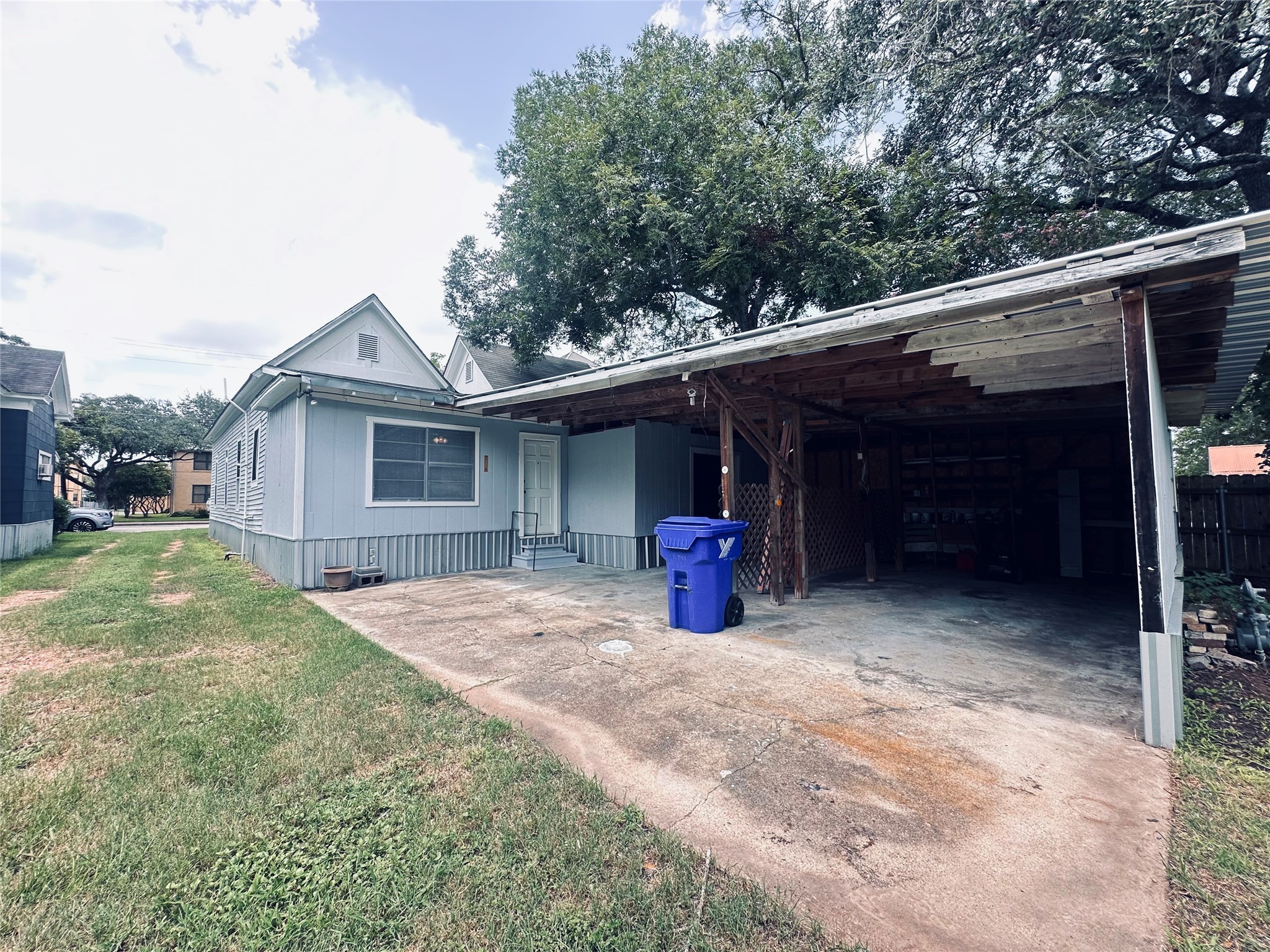 207 Schrimsher Street Property Photo 27
