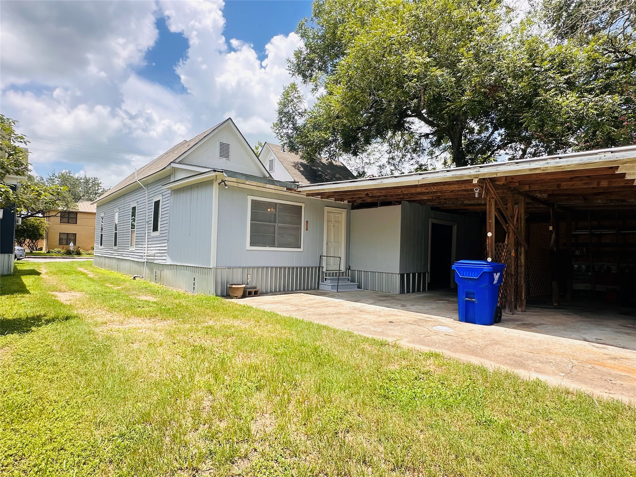 207 Schrimsher Street Property Photo 35