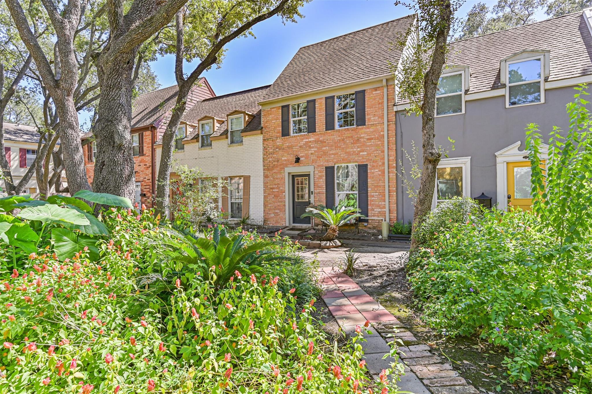 5215 Arboles Drive # C, Houston Tx 77035 Property Photo 1