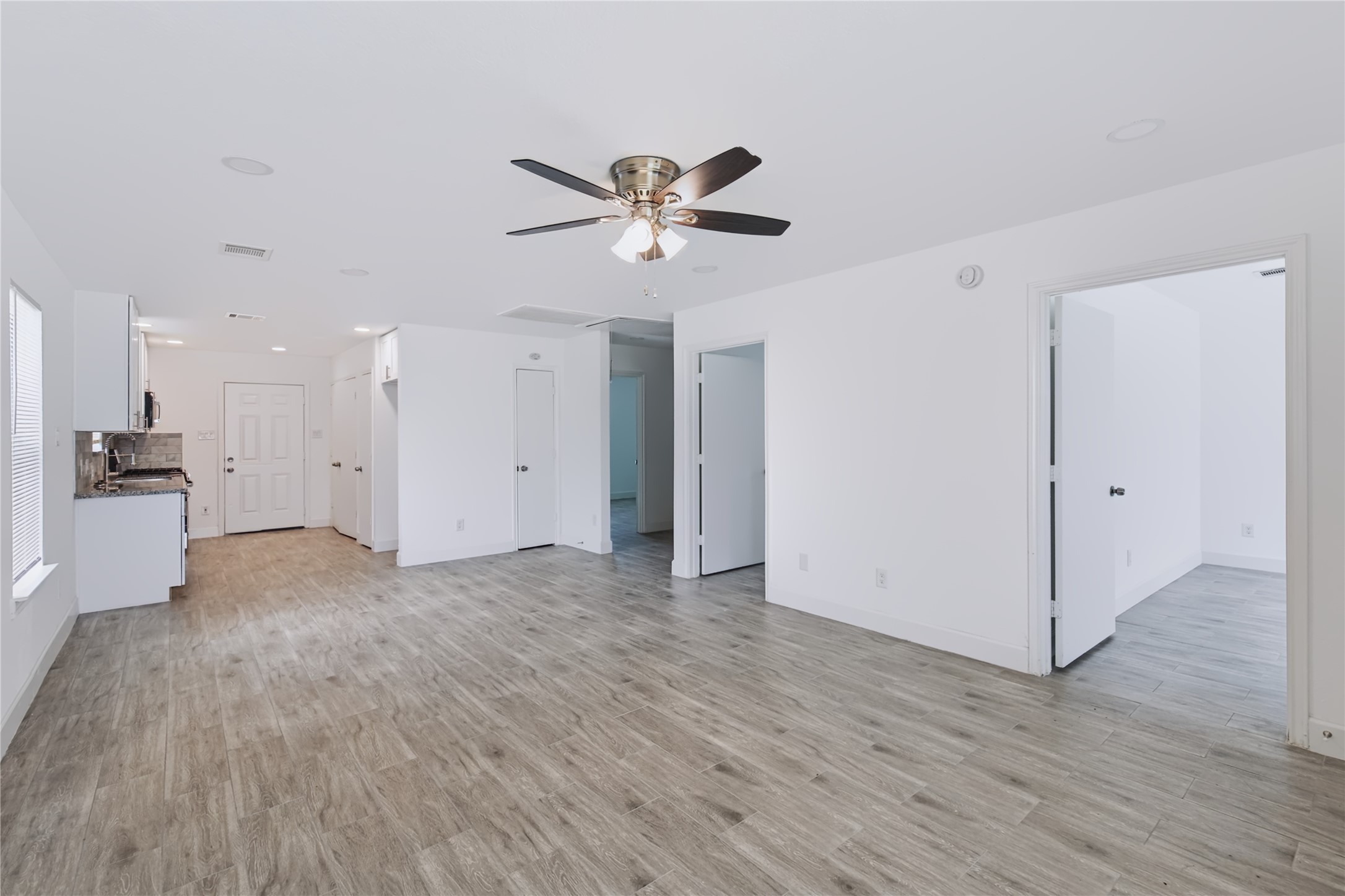 11522 Mosscrest Drive Property Photo 2