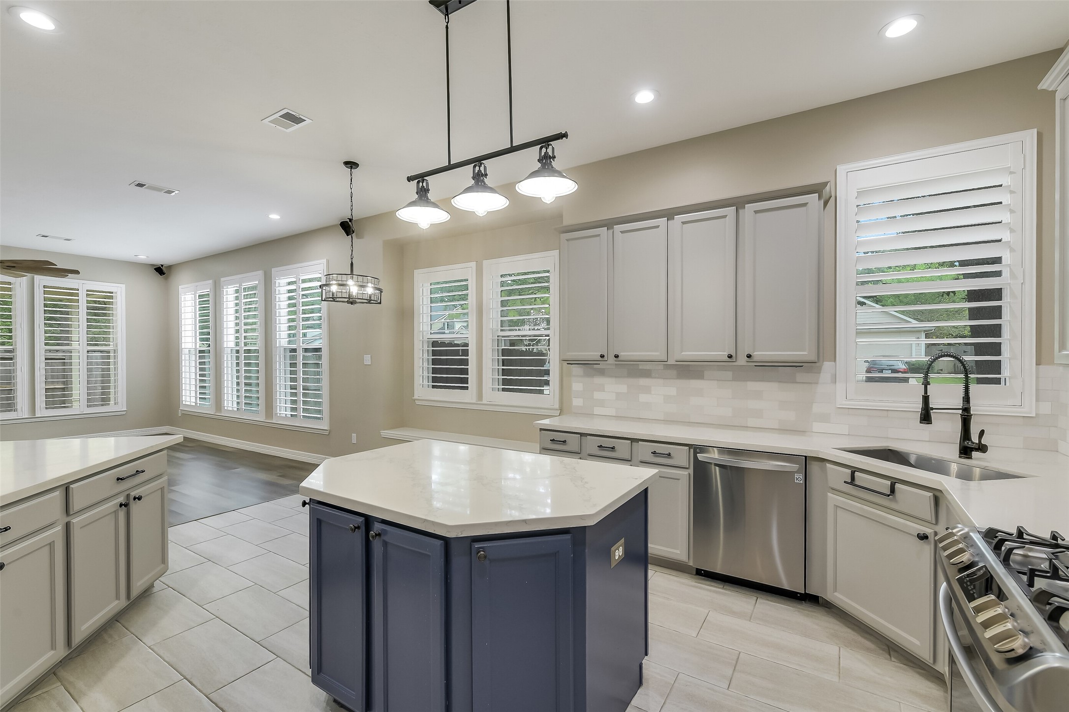 12906 Tall Spruce Drive Property Photo 14