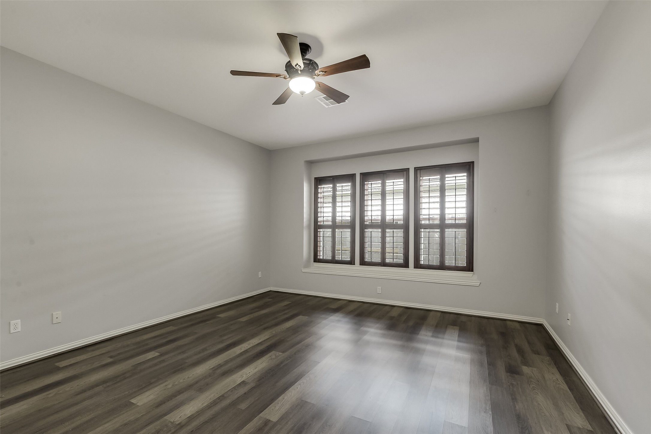 12906 Tall Spruce Drive Property Photo 17
