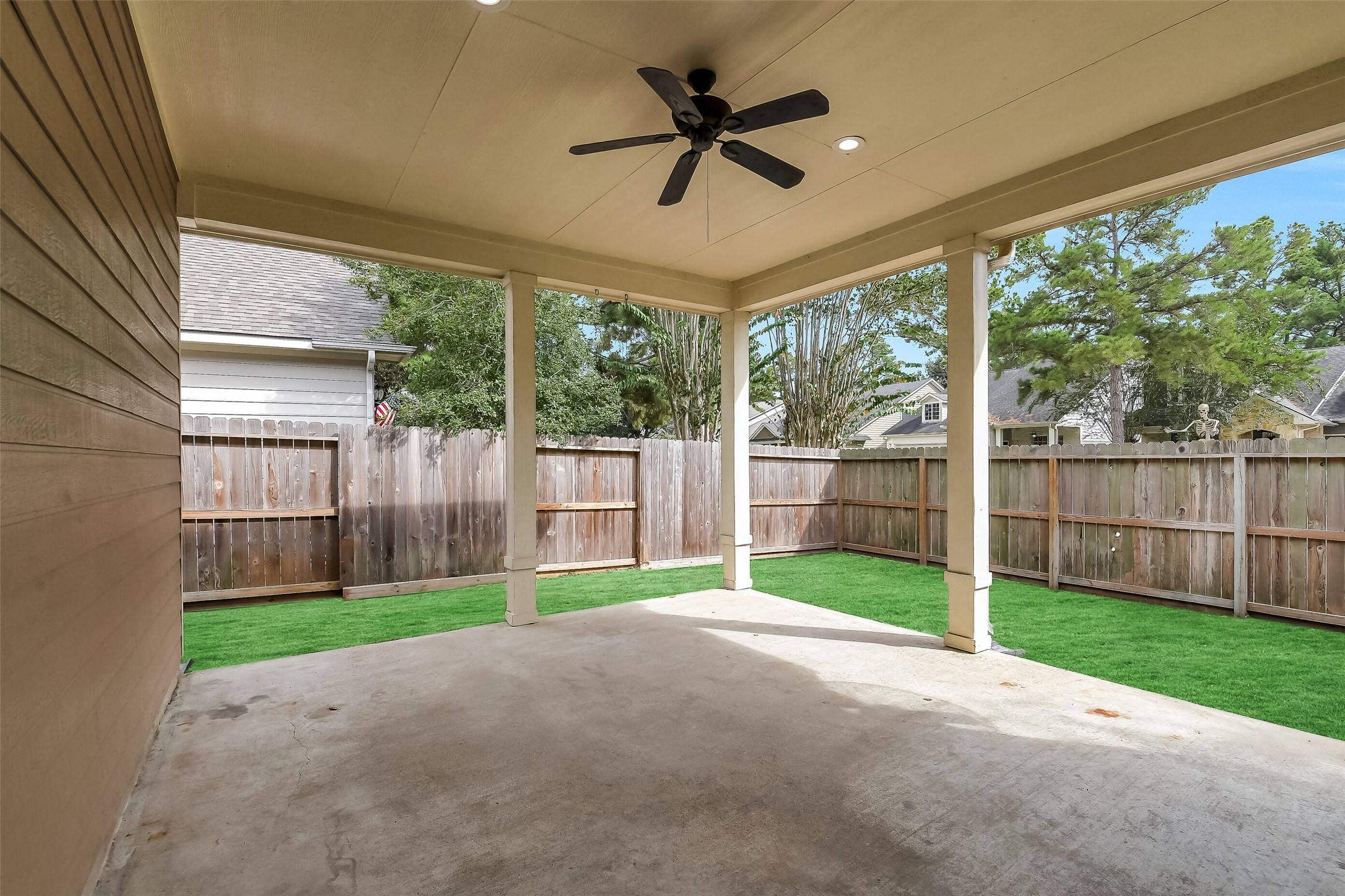 12906 Tall Spruce Drive Property Photo 25