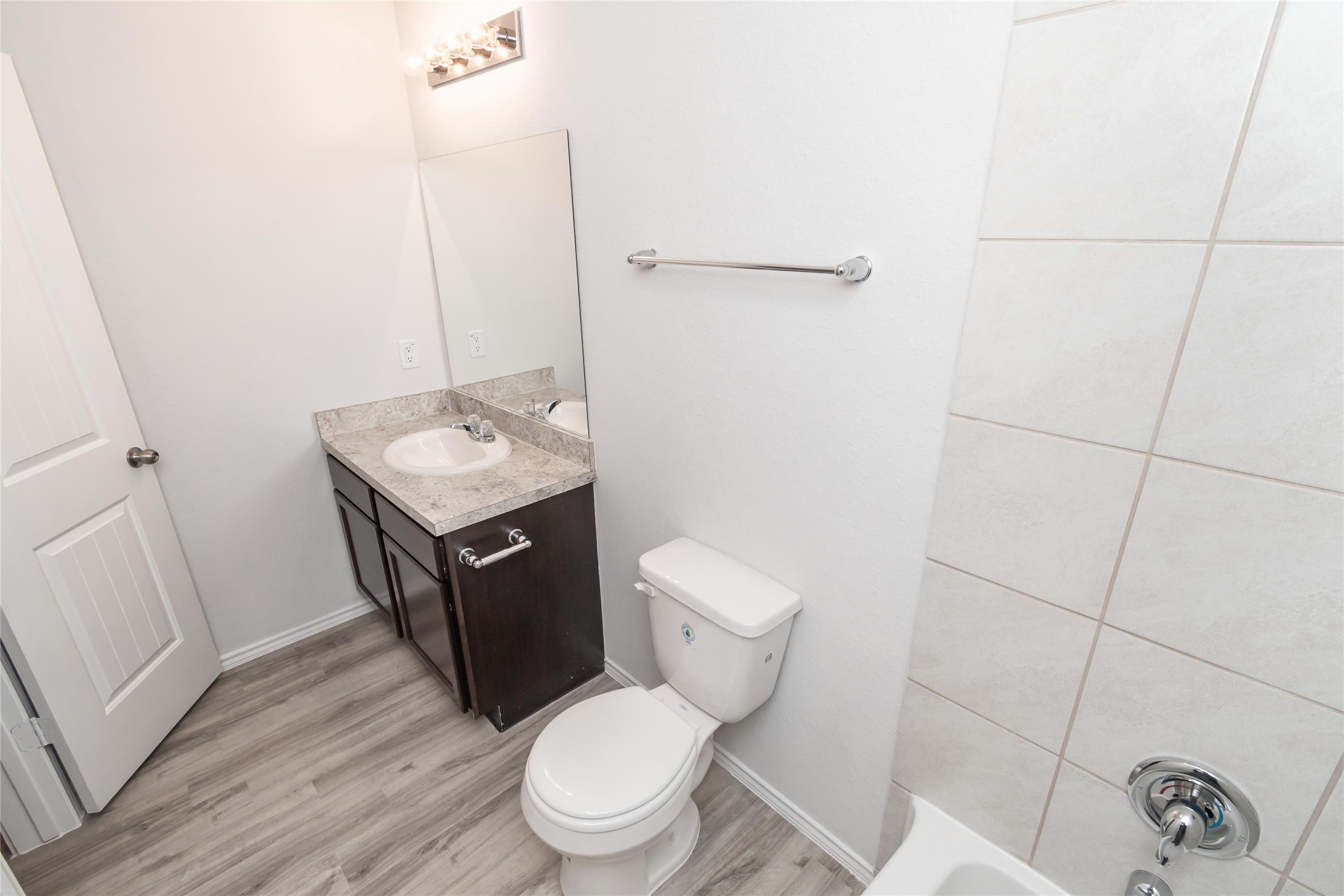 24414 Borelli Drive Property Photo 9