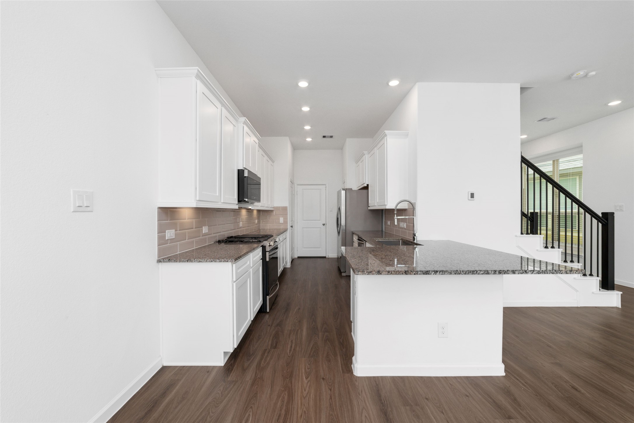 5719 Foggy Vine Court Property Photo 9