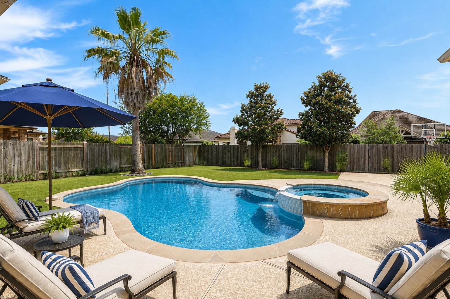 935 Poydras Street Property Photo