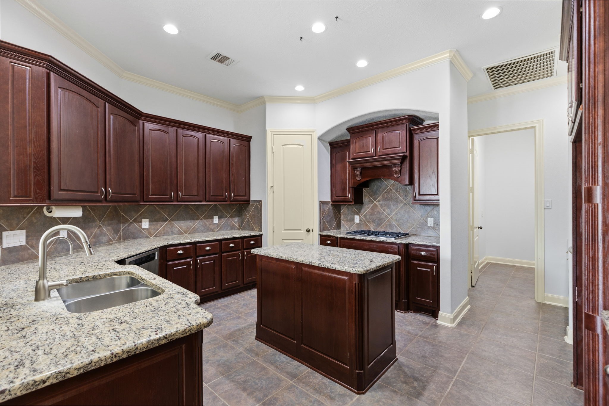 935 Poydras Street Property Photo 12