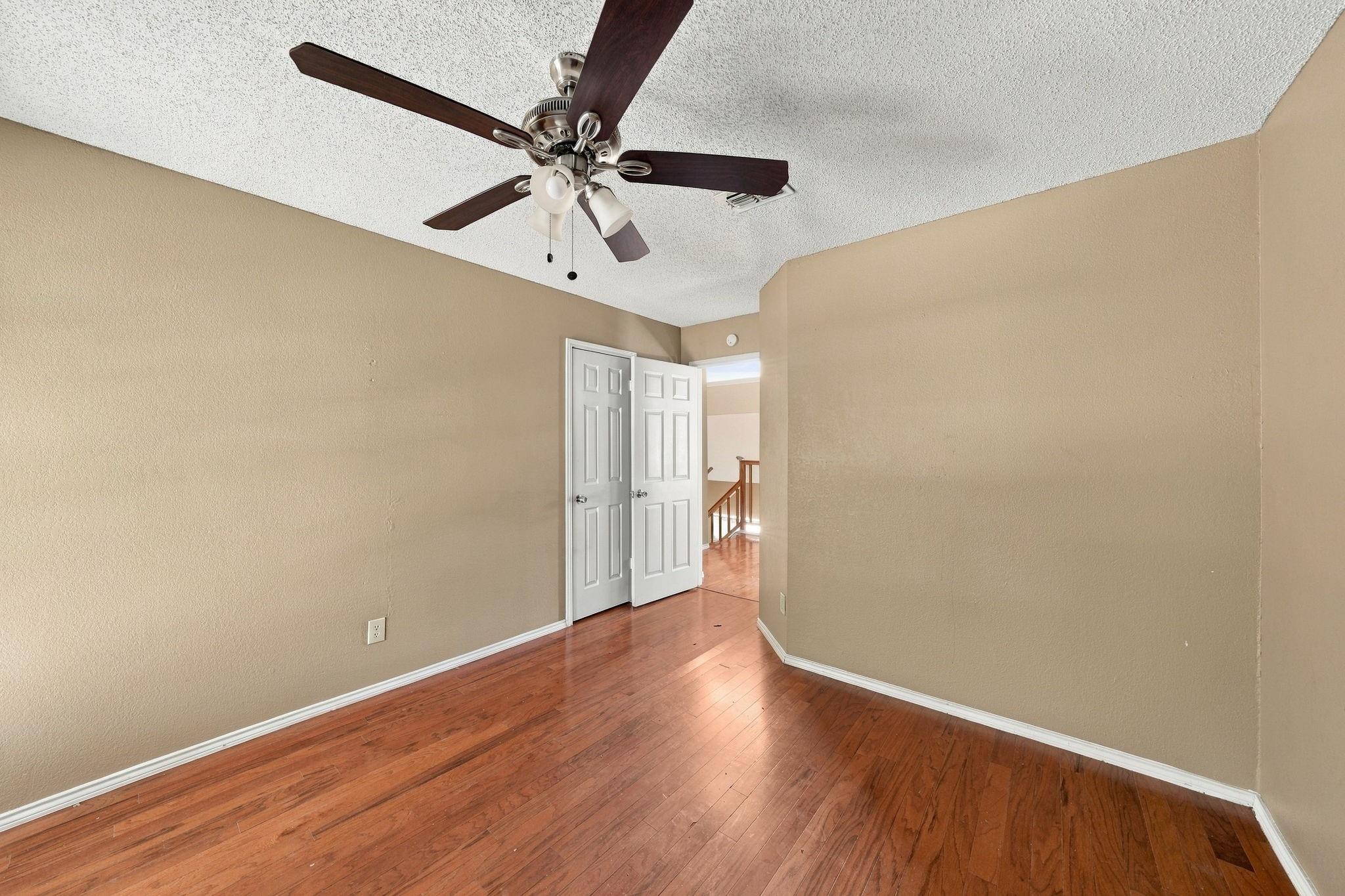 828 Twin Creek Drive Property Photo 15