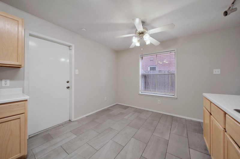 8016 Golf Green Circle Property Photo 9