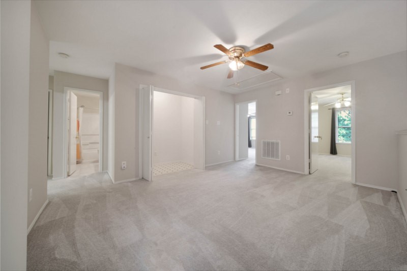8016 Golf Green Circle Property Photo 11