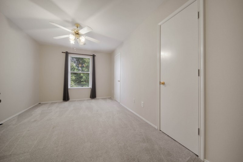 8016 Golf Green Circle Property Photo 15