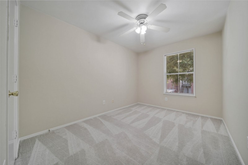 8016 Golf Green Circle Property Photo 18