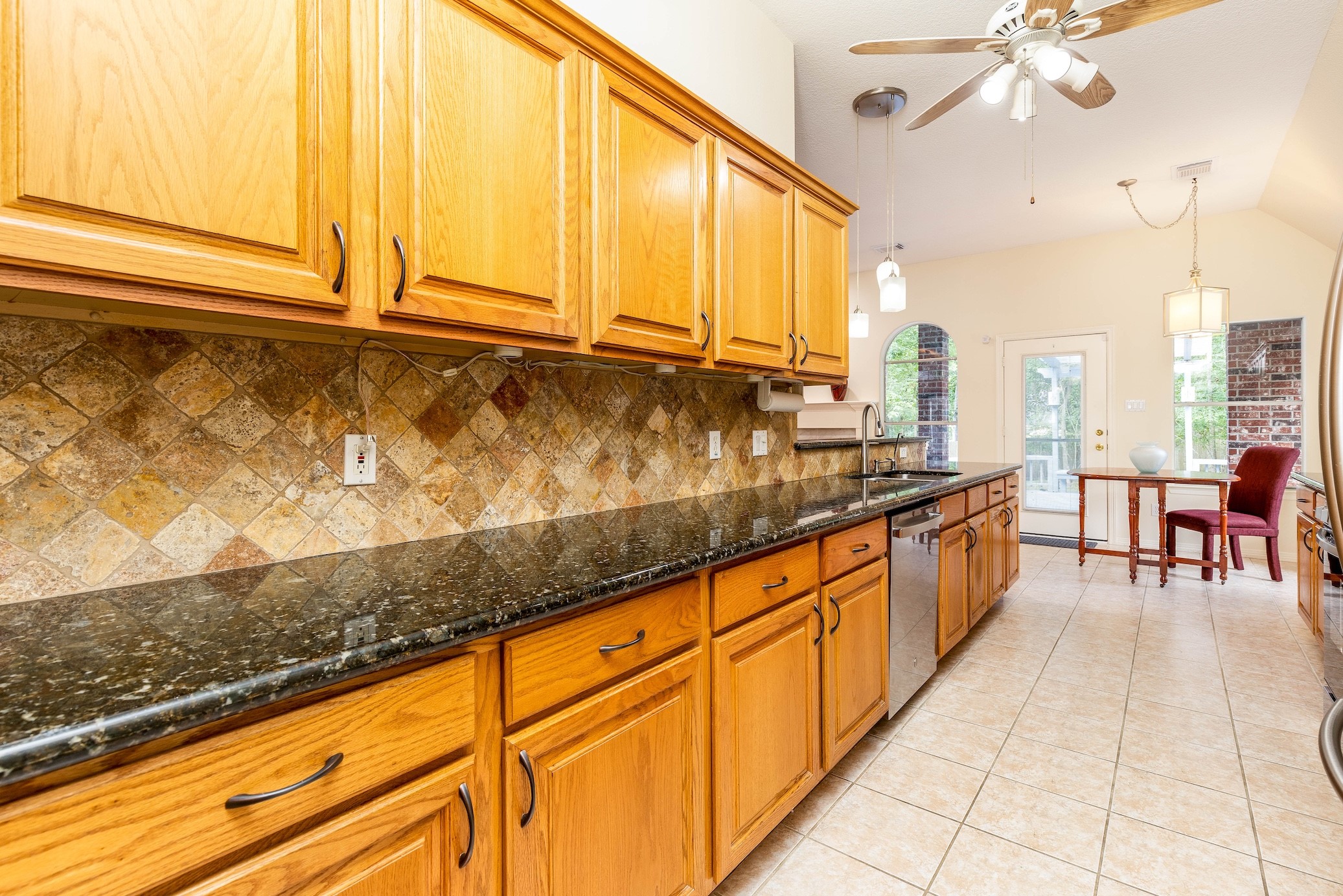 2103 Carriage Run W Property Photo 10