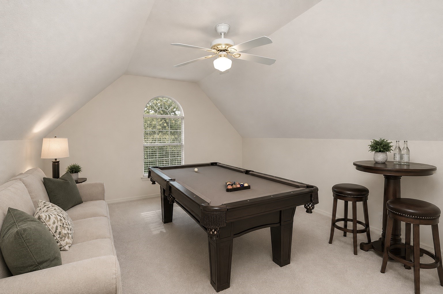 2103 Carriage Run W Property Photo 20