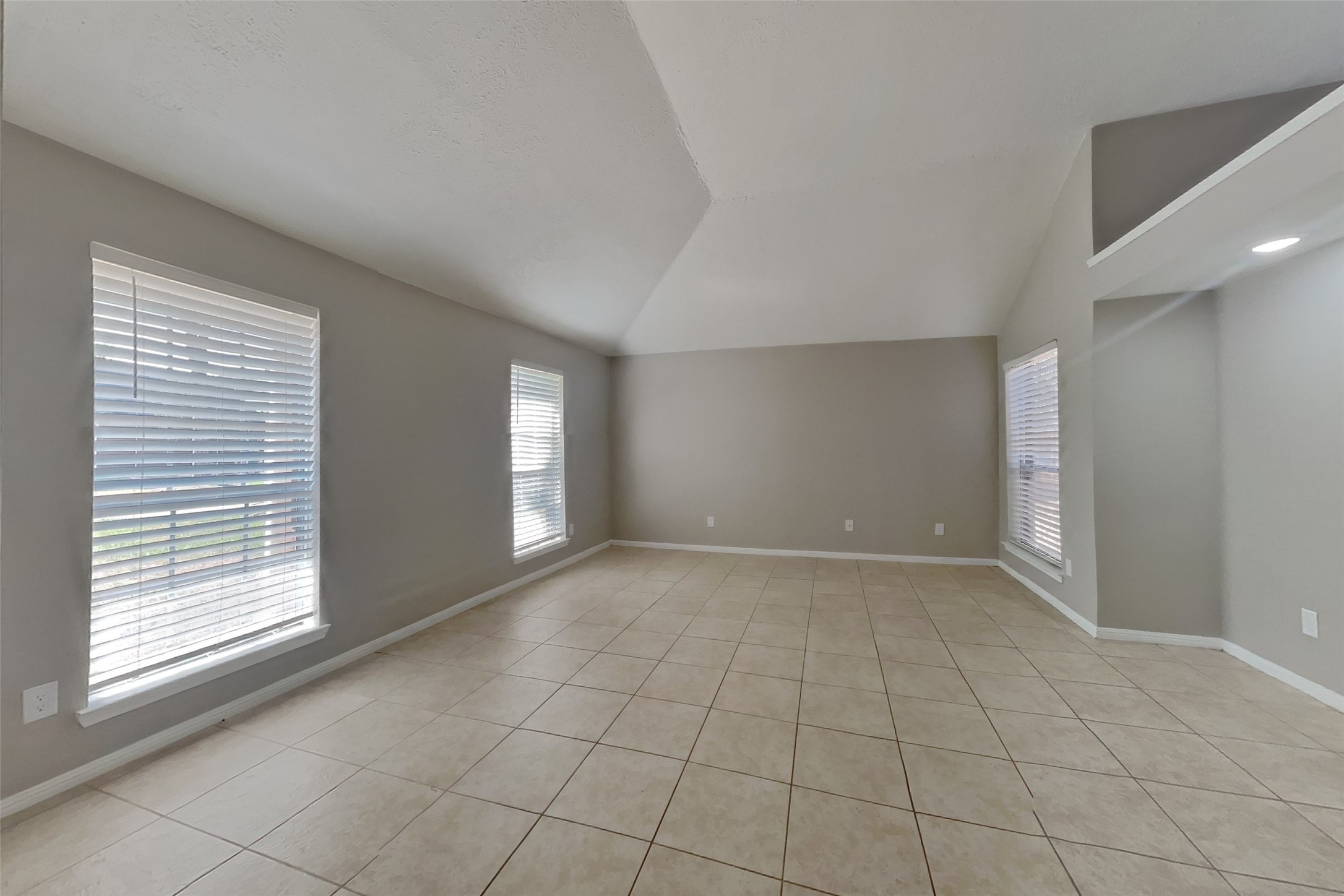17402 Eastwood Circle Property Photo 2