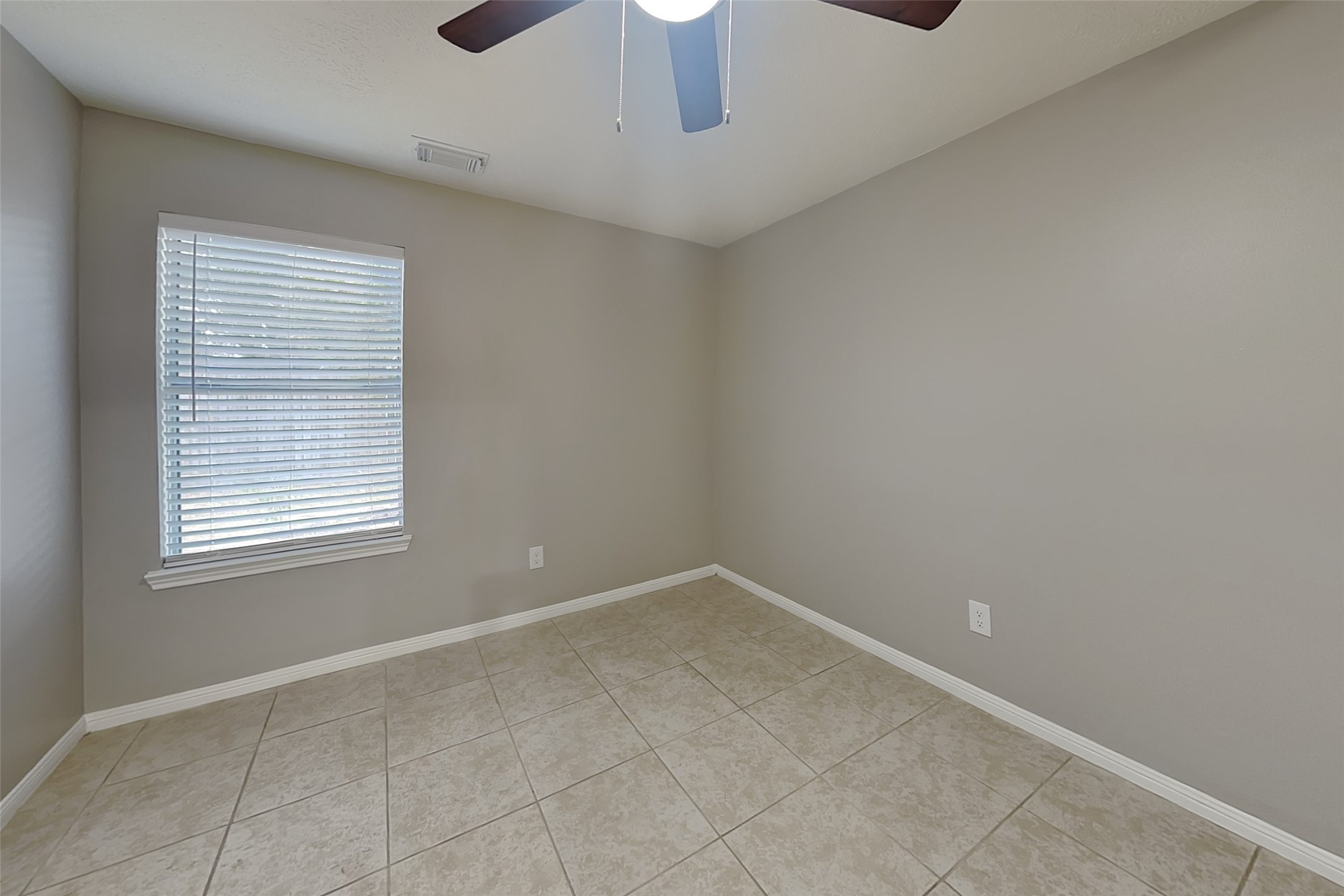 17402 Eastwood Circle Property Photo 15