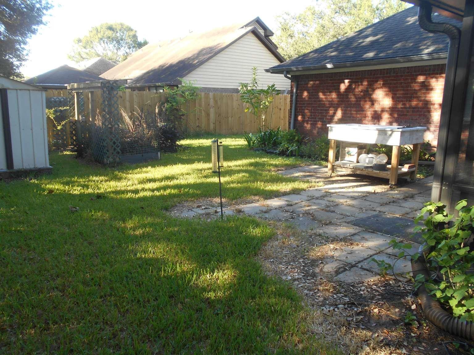53 S Calla Lily Court, Lake Jackson Tx 77566 Property Photo 30